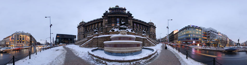 Václavské náměstí - kašna v zimě